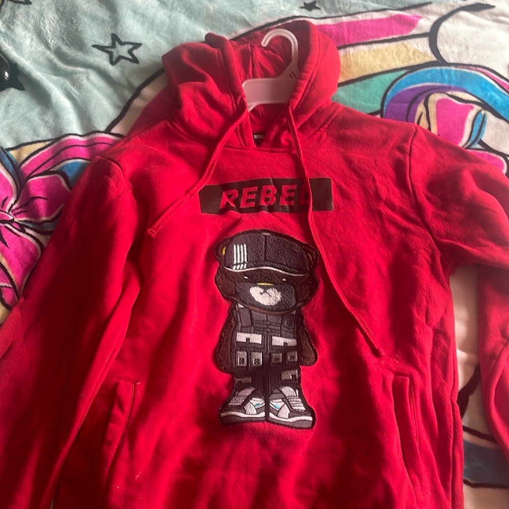 Hey there im selling this red bear hoodie.the bear is puffrinted